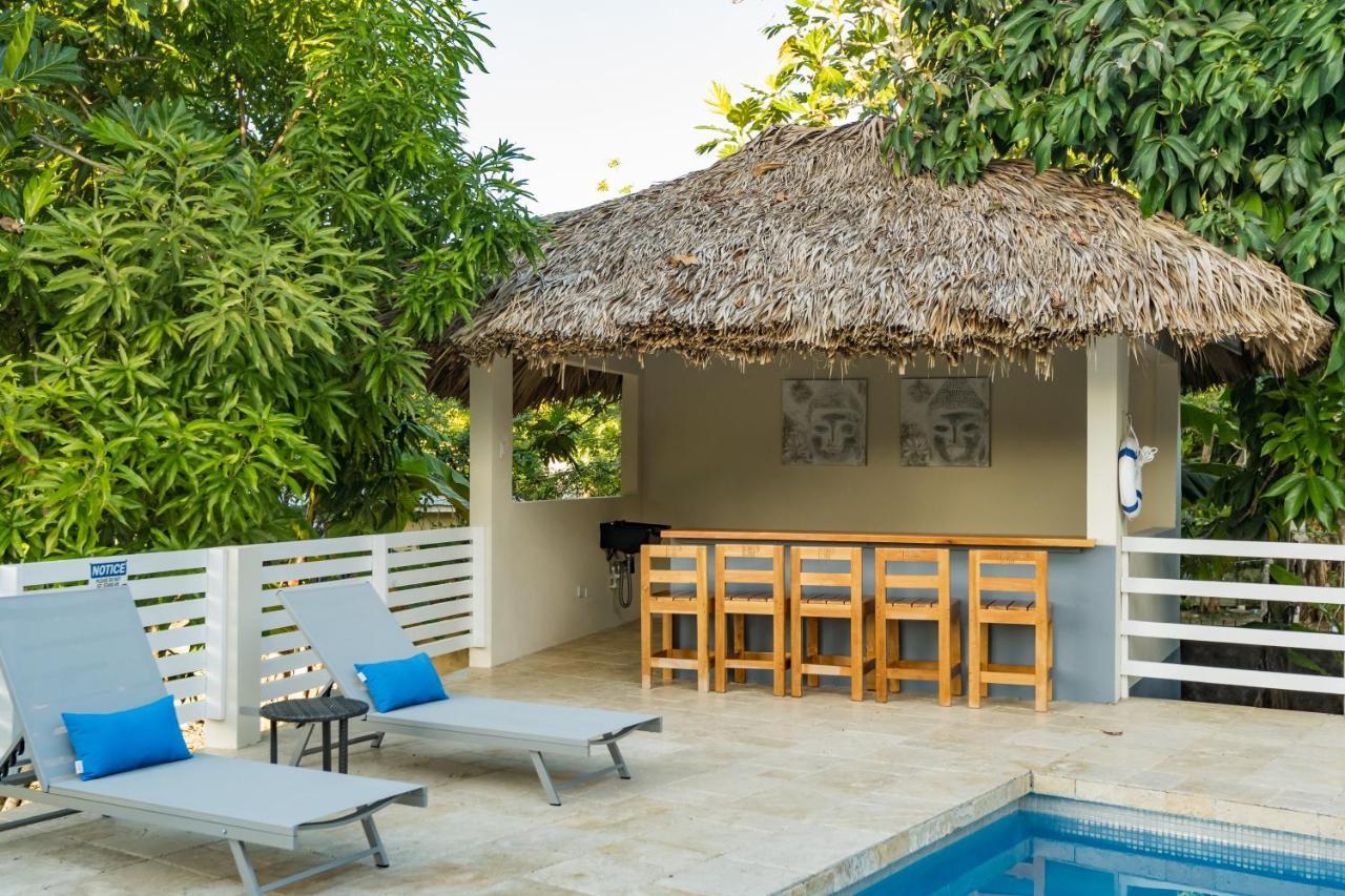 Blue Paloma Bed & Breakfast Lucea Exterior photo