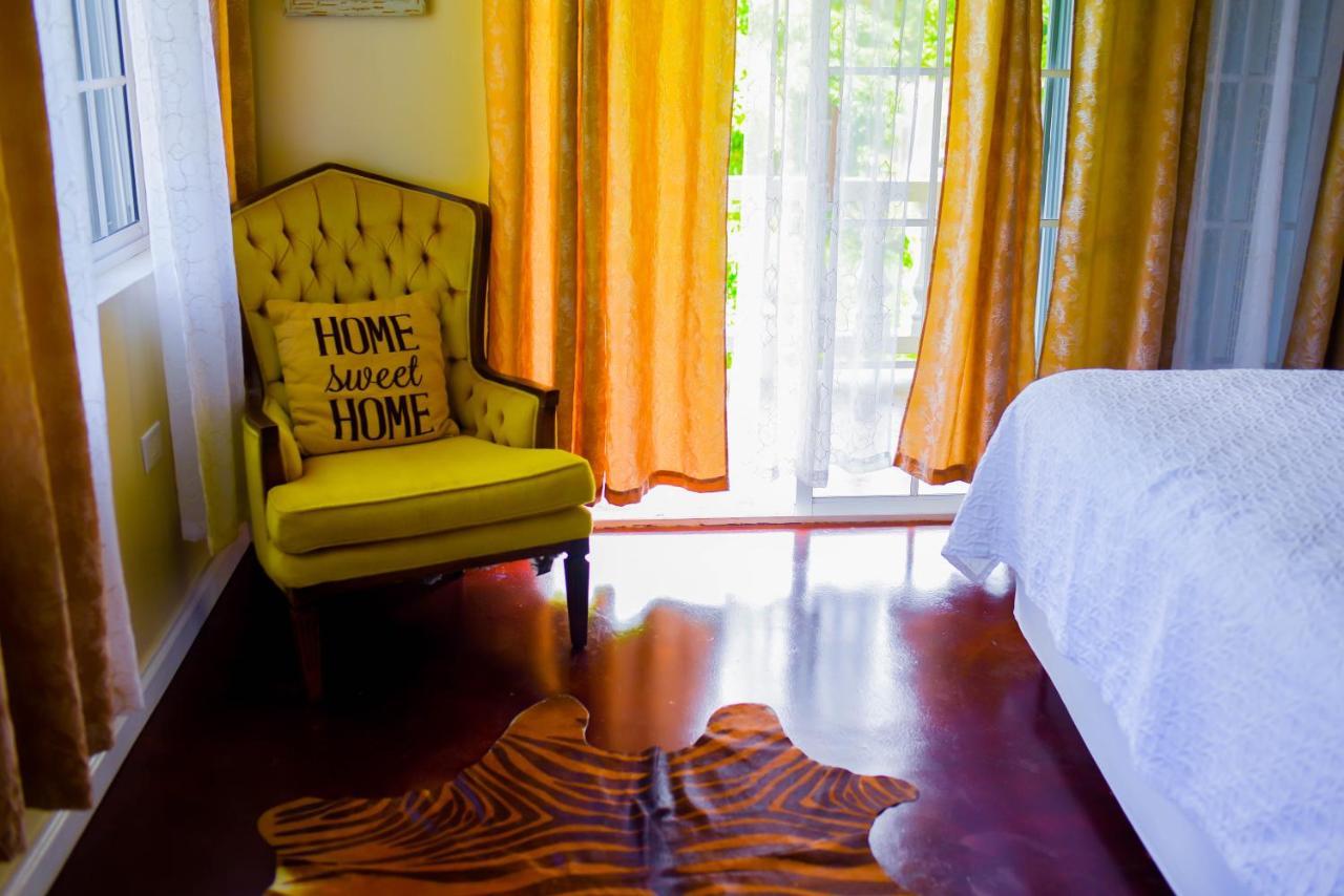 Blue Paloma Bed & Breakfast Lucea Exterior photo
