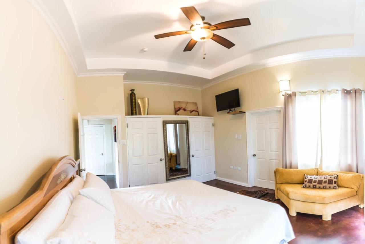Blue Paloma Bed & Breakfast Lucea Exterior photo