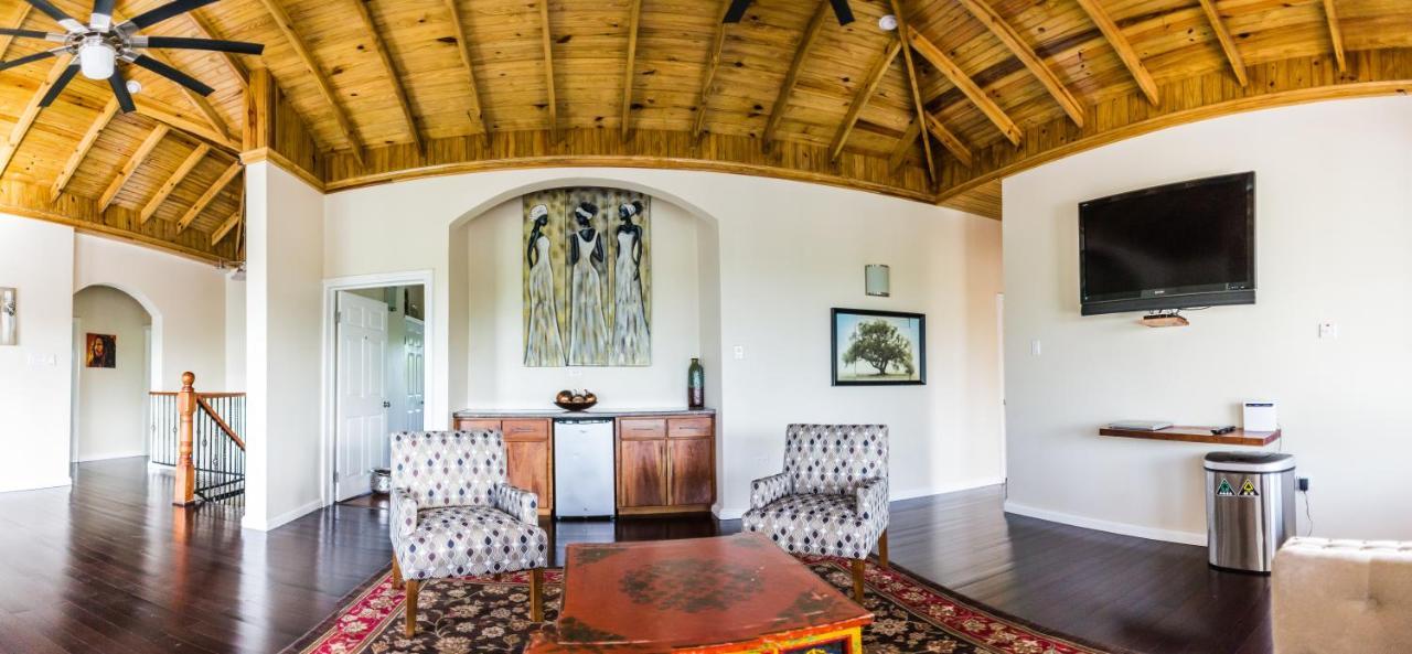 Blue Paloma Bed & Breakfast Lucea Exterior photo